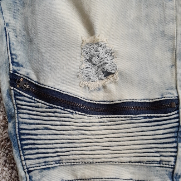 Jeans - Picture 3 of 9